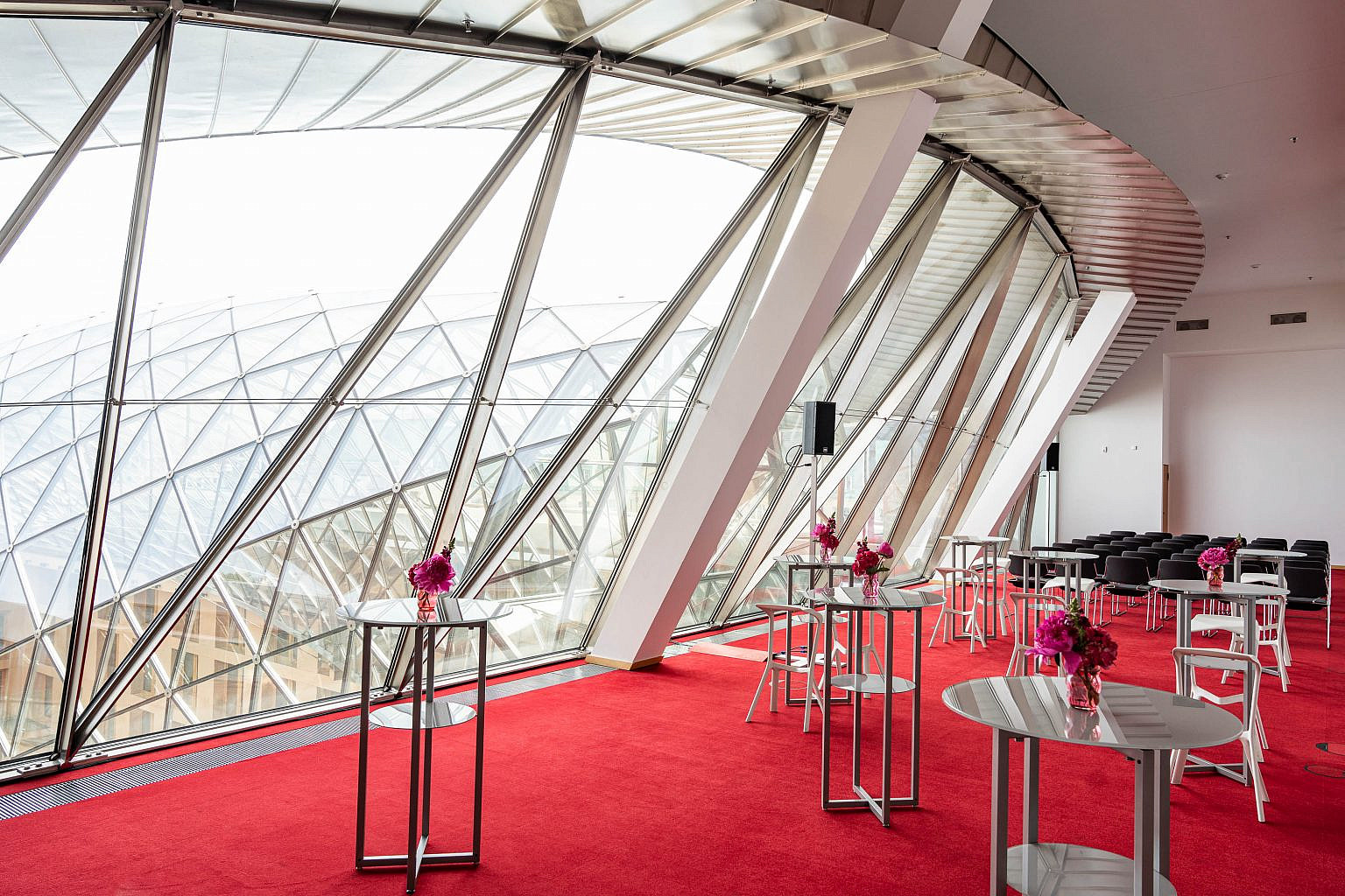 die Sky Lobby & Lounges AXICA