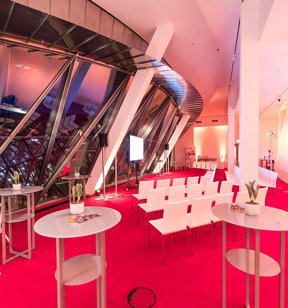 die Sky Lobby & Lounges AXICA