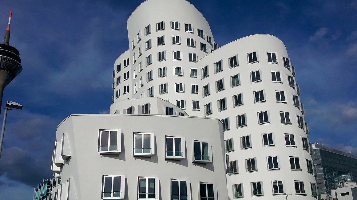 Gebäude von Frank Owen Gehry in Duesseldorf